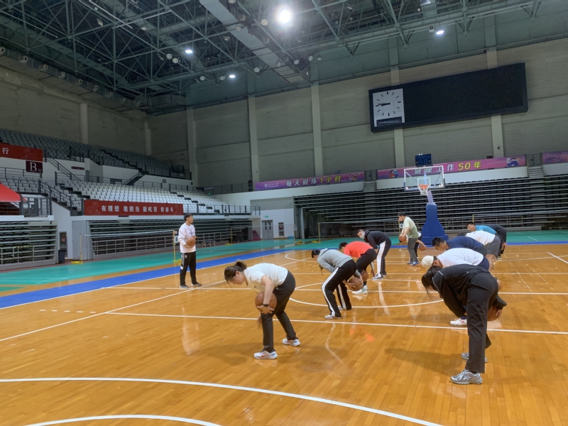 篮球湖人官方公布球员赛季表现报告