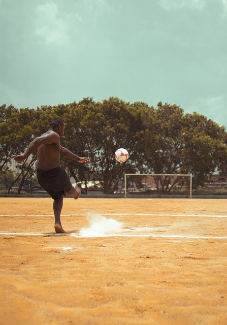 与杯赛之间 与杯赛之间